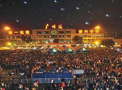 有钱没钱回家过年，不挤春运适合长途跑高速的车