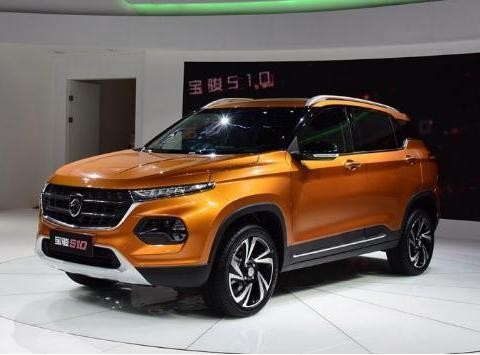 价格不到7万却配备了全景天窗, 难怪宝骏这车去年销量排名第二