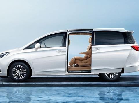 聆听梦幻好声音——别克GL8汽车音响改装-长沙音雄联盟汽车音响