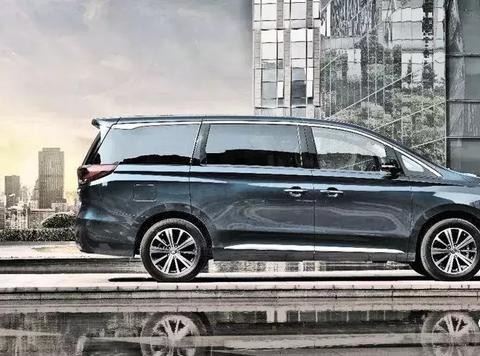 号称国产埃尔法的传祺GM8，会威胁别克GL8的霸主地位么？