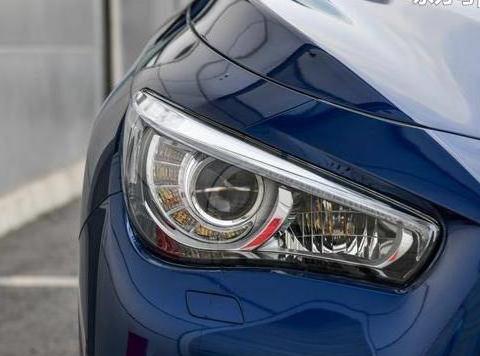 最尴尬的豪车，与奔驰C级共享动力，配航天飞机技术却月销仅8辆