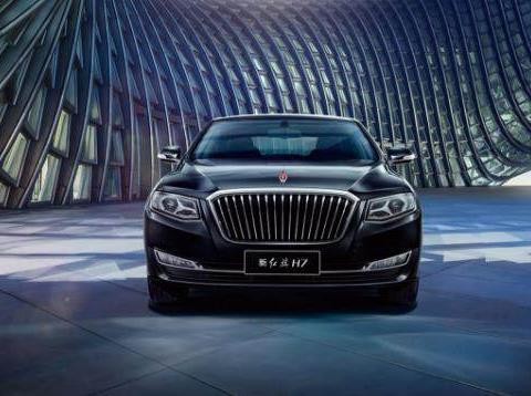 红旗不愧是国产车老大，新车前脸挂着九条龙，满满的中国风