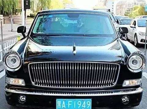 劳斯莱斯和宾利车主见了“黑A1949”自动跪下！