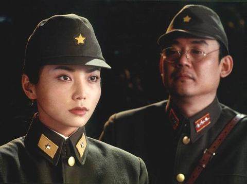 此人是晚清格格,害死了张作霖,想复国,成为人见人恨的日本间谍