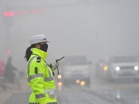 各地为阻雾霾纷纷限行 郑州最狠:单双号限行