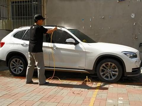 内饰不用清洗？老师傅一招让爱车大变样