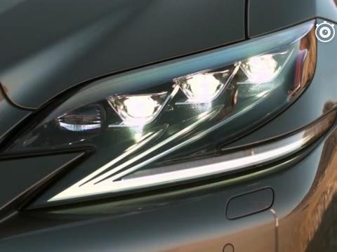 2018雷克萨斯LS 500四驱性能展示