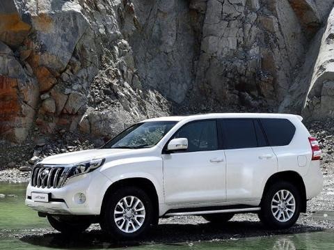 全新普拉多，在日本本土卖20万没人买，在中国卖40万抢翻天！