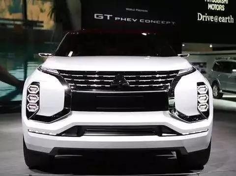 汉兰达迎来终极对手，比马自达更酷的设计，一箱油能跑1200公里