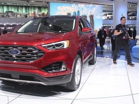 汉兰达头号死敌改款了！外观更霸气配8AT，换挡杆媲美路虎