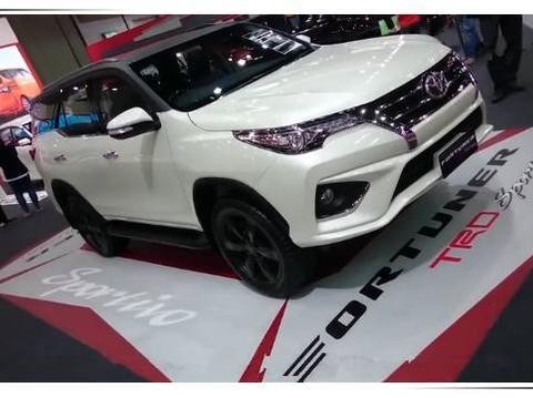 丰田不再低调！号称小“霸道”SUV到店，2.7配四驱完胜汉拉达！