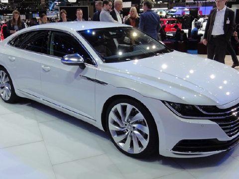 2018年雅阁实力劲敌，“最美大众”价格的确感人？