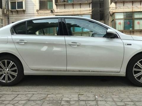 同事刚买车就转手亏四万出手，不考虑直接买下，感觉赚到了！