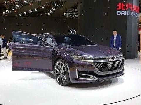 换个车标值50万，颜值秒杀思域，14万起步的自主B级车。超豪华~