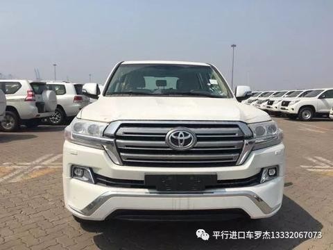 中东版17款兰德酷路泽4600越野车配备V8发动机才叫陆地巡洋舰