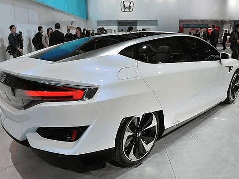 还没买车的有福了，不加油不充电，3分钟“喝饱”就能跑750公里