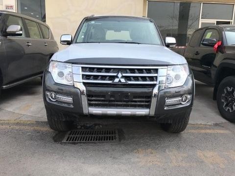 17款三菱帕杰罗V97排量3.8升配置最顶级的车型