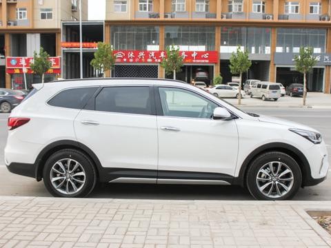 霸气不输霸道，4米9车身长度，纯进口7座SUV，25万还买啥汉兰达