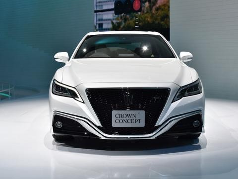 有史以来最帅的皇冠,这车上市肯定不考虑雅阁了