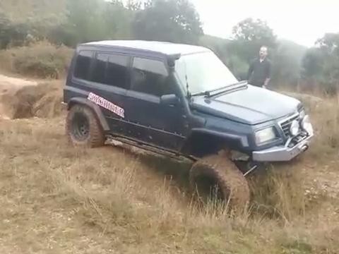 改装铃木维特拉越野实战，真不可小觑！