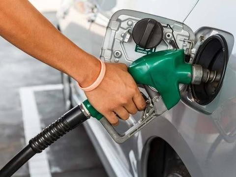 有这几个不正确驾驶习惯，再省油的车子都费油