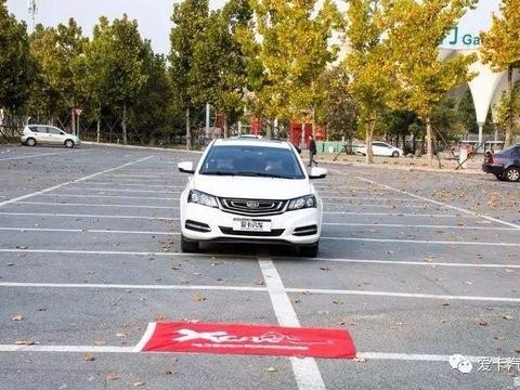 十万不到就能买，还是自动挡，年轻人可以看看它!