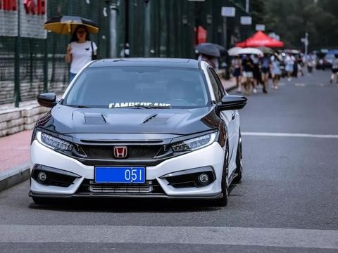 说出来你可能不信，老婆给钱我买思域，我却把宝马开回家