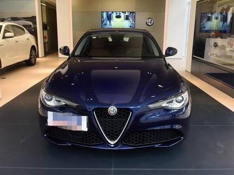 Giulia200HP 精英版和豪华版怎么选择啊?买哪个更值?