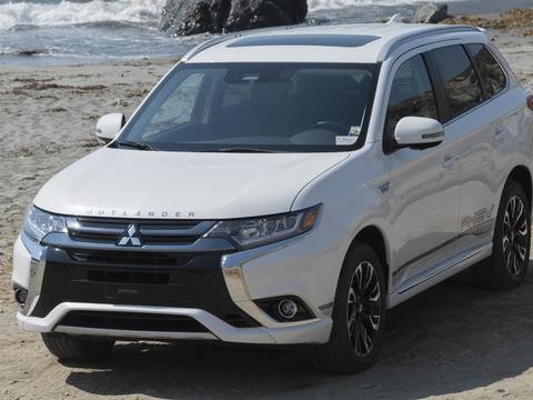 油耗1.9L，搭载2.0L混动配全时四驱，日系“黑科技”明年国产