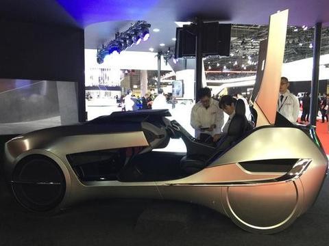 下一代人机界面技术车型，三菱Emirai 4不仅外观雷人....