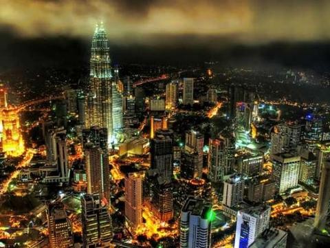 这辆国产车牛气冲天! 竟然在迪拜半年就卖出了4000辆!