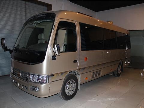 丰田考斯特汽油版和柯斯达柴油版哪个更好