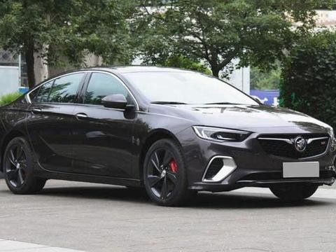 260匹的马力，不到24万的售价，动力秒杀宝马3系