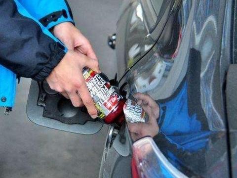 燃油添加剂真的能清理积碳？3分钟教你挑选燃油添加剂！