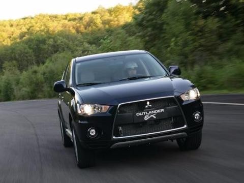 这车霸气外观不输普拉多，内饰逼格满满，仅售11.5万即成爆款