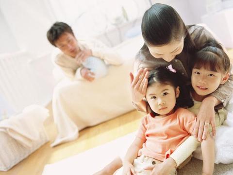 初中生语法v语法:写篇现代诗《你还在我身旁》初中生家庭图片