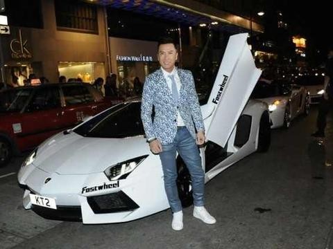 这车罕见，甄子丹和林保怡见到这车都要合影，比拉法贵好几倍！