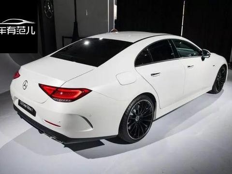 这可能是20年之内外观最丑、内饰最好看的奔驰