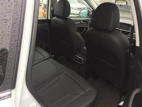 误打误撞的就入手了台“神车”, 一点也不后悔放弃了吉利博越