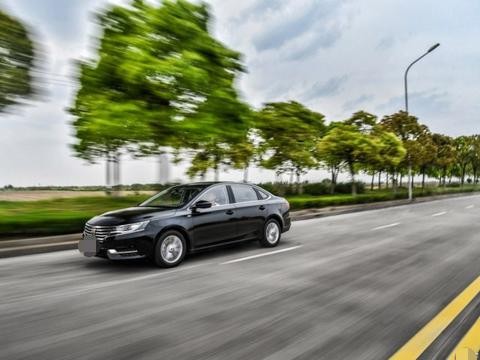 国产新标杆！油耗2.9L打破世界纪录，卖8万扳倒合资车就靠它