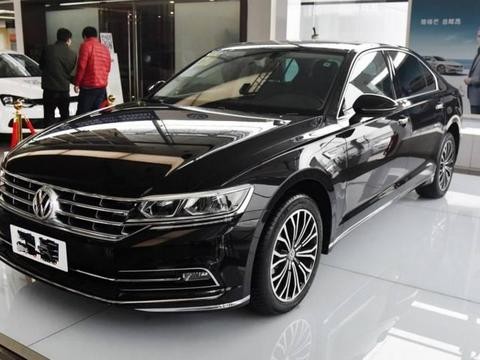 大众辉昂悄悄降价10万，奥迪A6L措不及防！车主：这回赚大了！