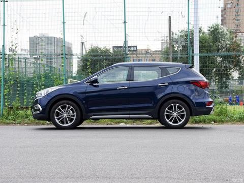 汽车图集：全新胜达 2017款 2.0T 自动四驱旗舰型 7座