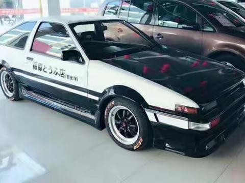 头文字D传奇经典AE86，它是国内唯一的一辆