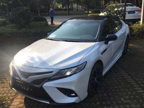 全新凯美瑞运动版试驾, 多个地方设计人性化, 非一般的驾驶感受