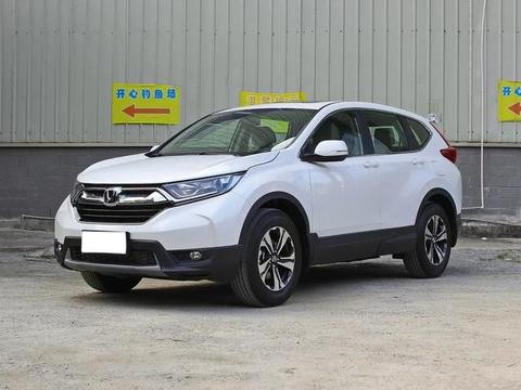 落地近20万的乞丐版CRV，塑料内饰配手动挡，买的人还不少
