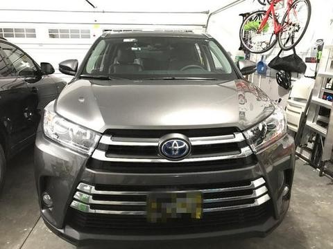 提18款丰田汉兰达，外观比老款帅气太多，第三排太窄只能坐小孩