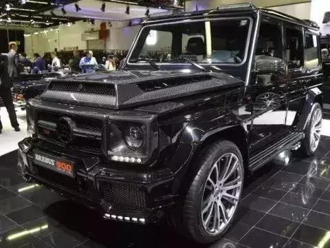 国内车展太烂太俗，迪拜车展豪车遍地，美女遍地，羡慕吧！