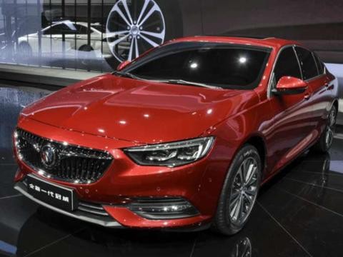 外观犀利轴距加长92mm、带9速变速箱 9年后换代的君威到底怎么样