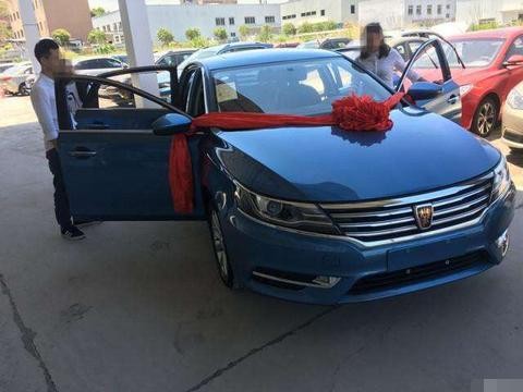 忍不住提车了! 这货油耗2.99升, 比A6还大气仅8万买啥英朗?