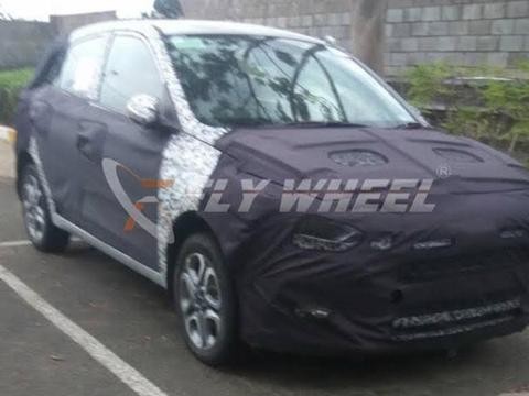 现代新款i20内饰谍照曝光 明年2月发布